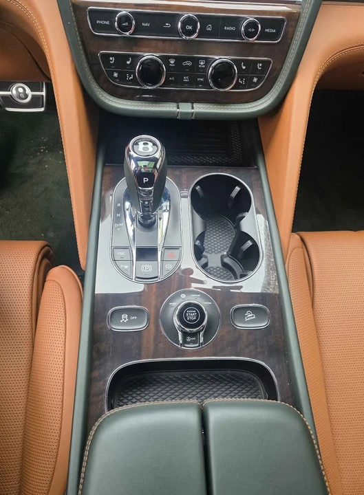 2021 Bentley Bentayga - Image 11 of 18
