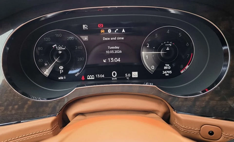 2021 Bentley Bentayga - Image 8 of 18