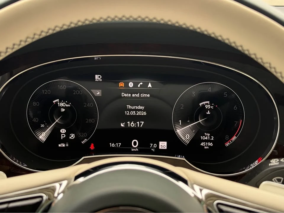 2021 Bentley Bentayga - Image 16 of 16