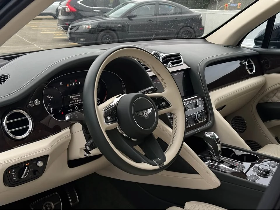 2021 Bentley Bentayga - Image 9 of 16