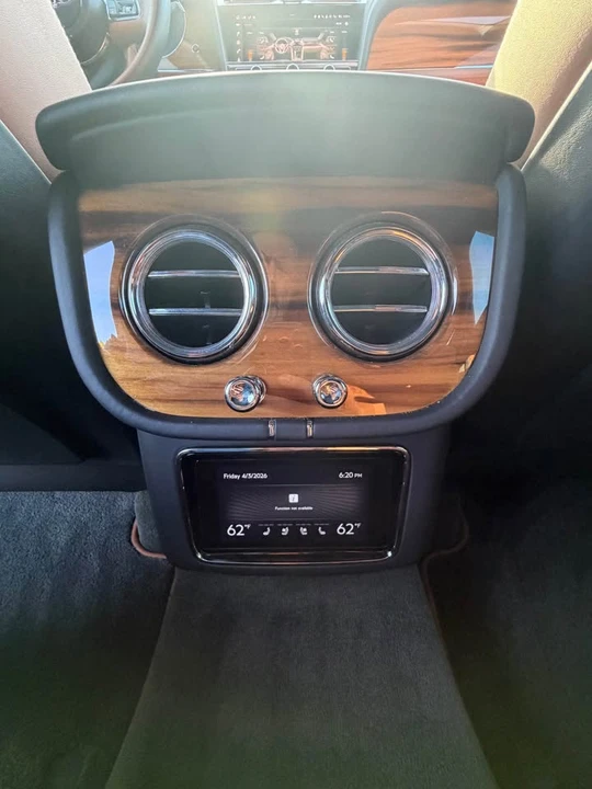 2021 Bentley Bentayga - Image 14 of 17