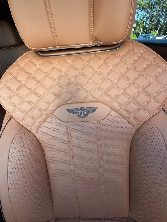 2021 Bentley Bentayga - Image 12 of 17