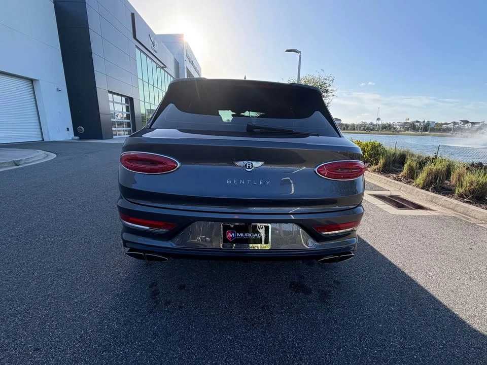 2021 Bentley Bentayga - Image 7 of 17