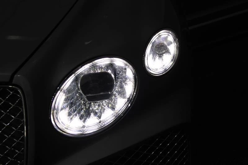 2021 Bentley Bentayga - Image 19 of 19
