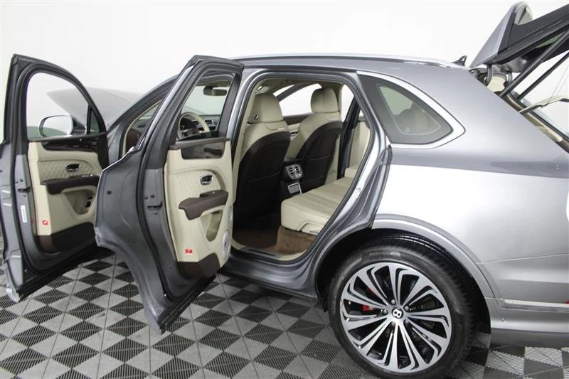 2021 Bentley Bentayga - Image 11 of 19