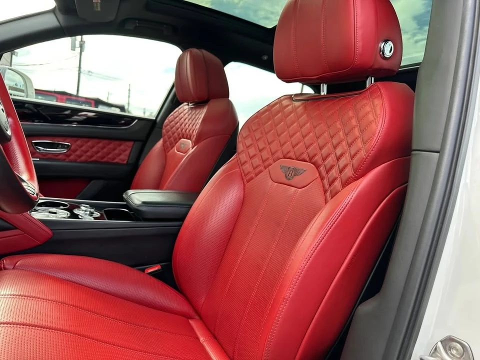 2021 Bentley Bentayga - Image 10 of 20