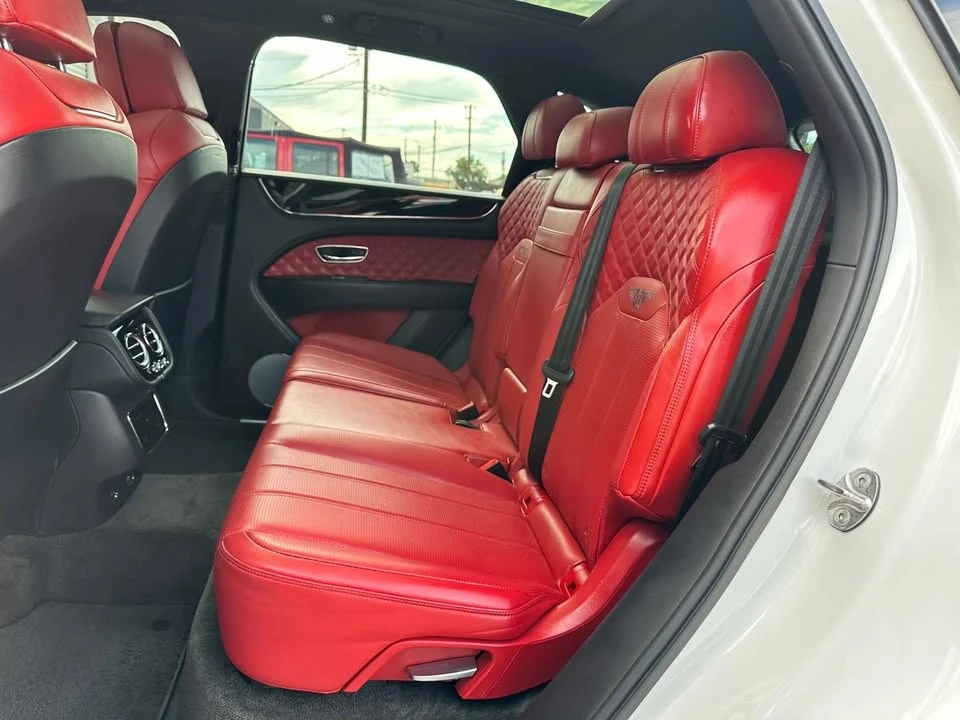 2021 Bentley Bentayga - Image 11 of 20