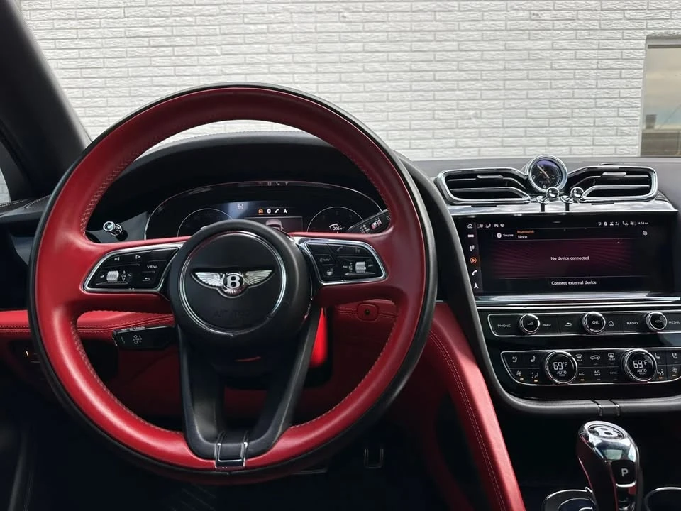 2021 Bentley Bentayga - Image 15 of 20
