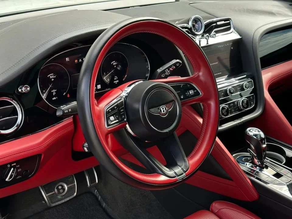 2021 Bentley Bentayga - Image 9 of 20