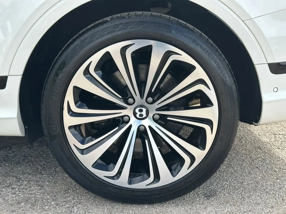 2021 Bentley Bentayga - Image 18 of 20