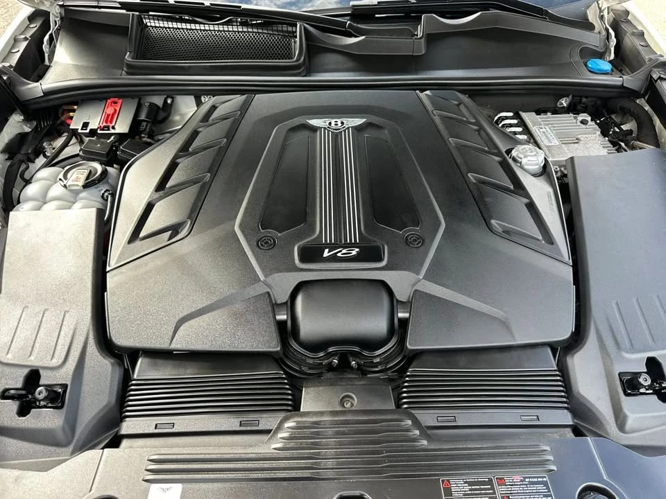 2021 Bentley Bentayga - Image 19 of 20