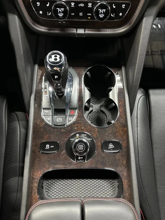 2021 Bentley Bentayga - Image 19 of 20