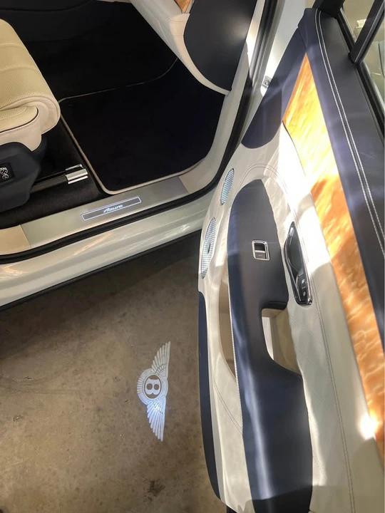 2021 Bentley Bentayga - Image 4 of 8