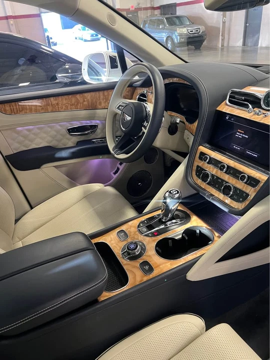 2021 Bentley Bentayga - Image 8 of 8