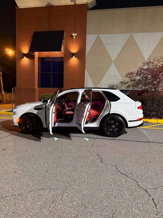 2021 Bentley Bentayga - Image 4 of 19