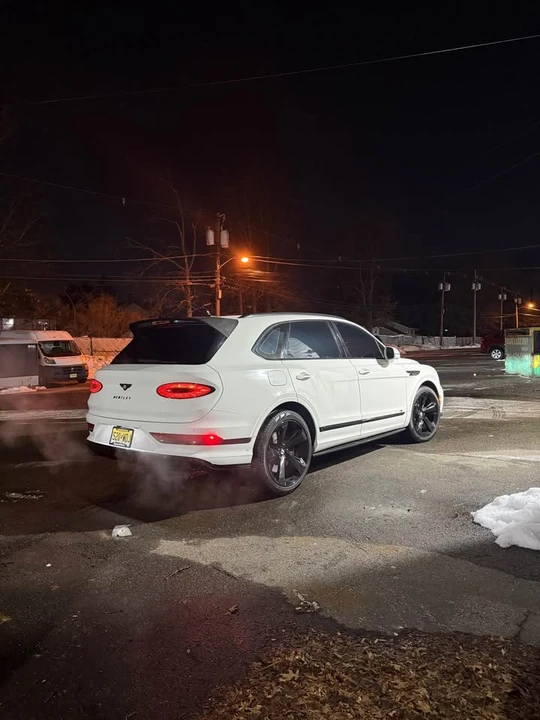 2021 Bentley Bentayga - Image 6 of 19