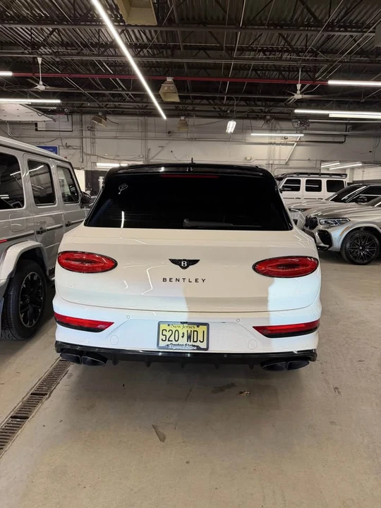 2021 Bentley Bentayga - Image 8 of 19