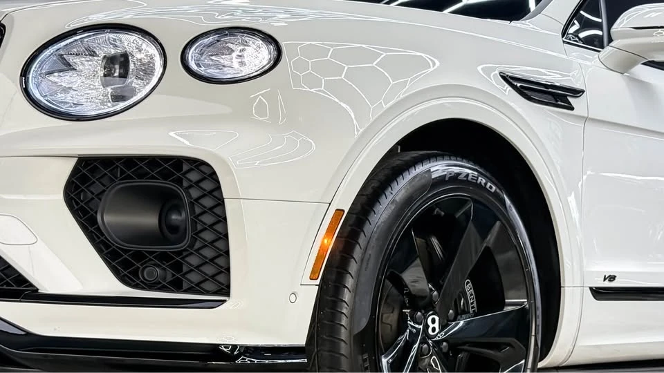 2021 Bentley Bentayga - Image 18 of 19