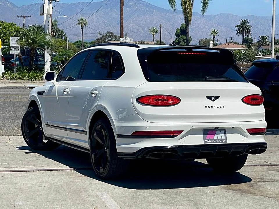 2021 Bentley Bentayga - Image 16 of 19