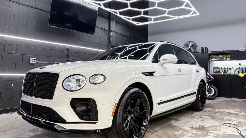 2021 Bentley Bentayga - Image 19 of 19
