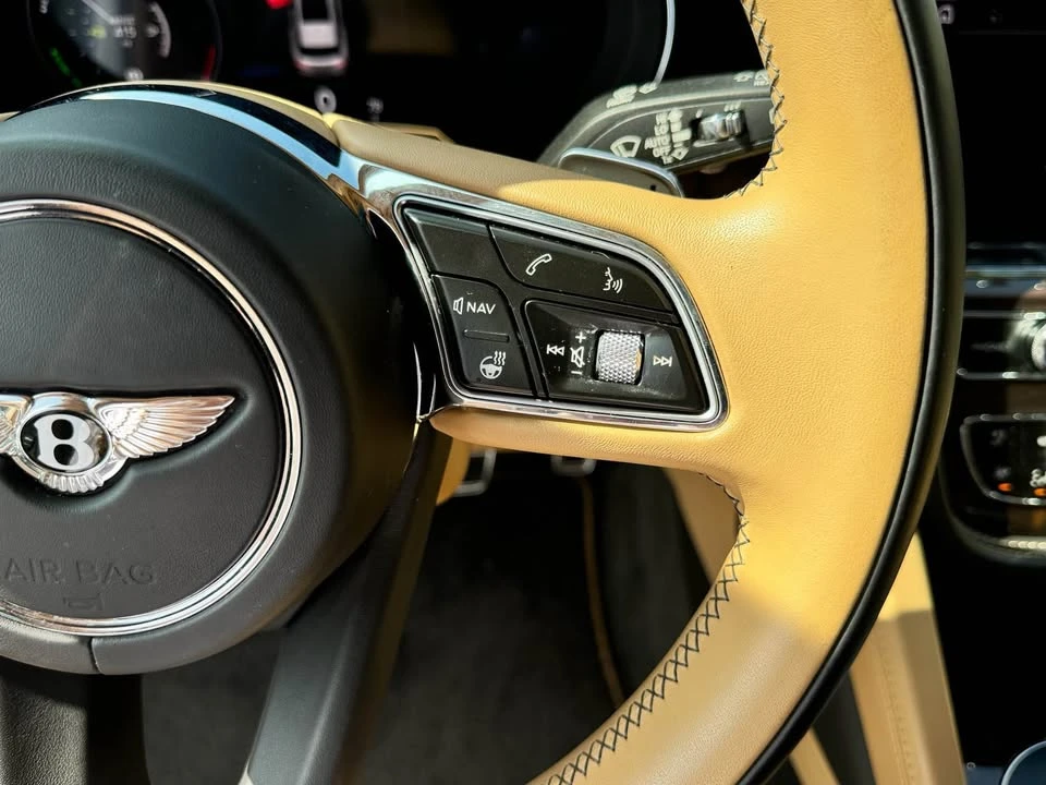 2021 Bentley Bentayga - Image 11 of 20