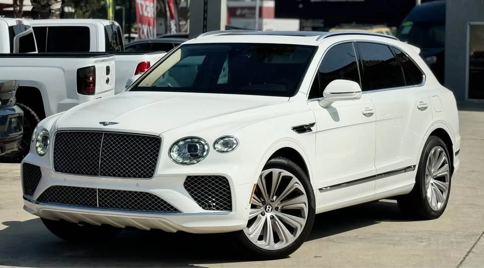 2021 Bentley Bentayga - Image 2 of 20