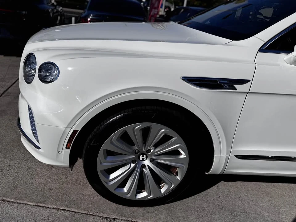 2021 Bentley Bentayga - Image 7 of 20