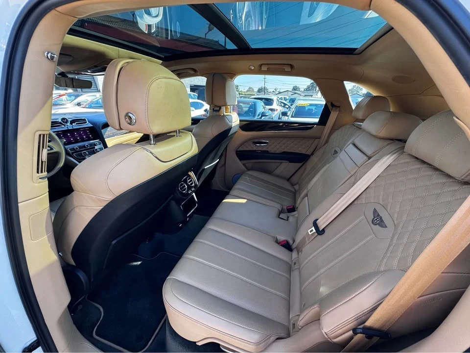 2021 Bentley Bentayga - Image 18 of 20