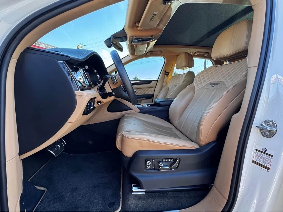 2021 Bentley Bentayga - Image 9 of 19