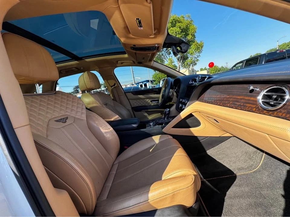 2021 Bentley Bentayga - Image 14 of 19