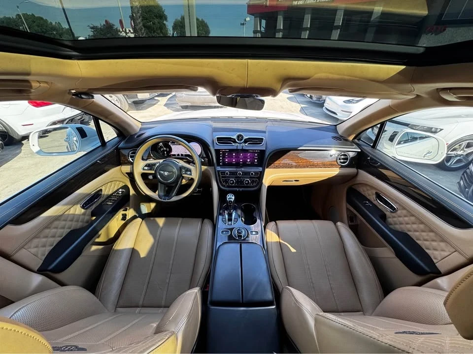 2021 Bentley Bentayga - Image 16 of 20