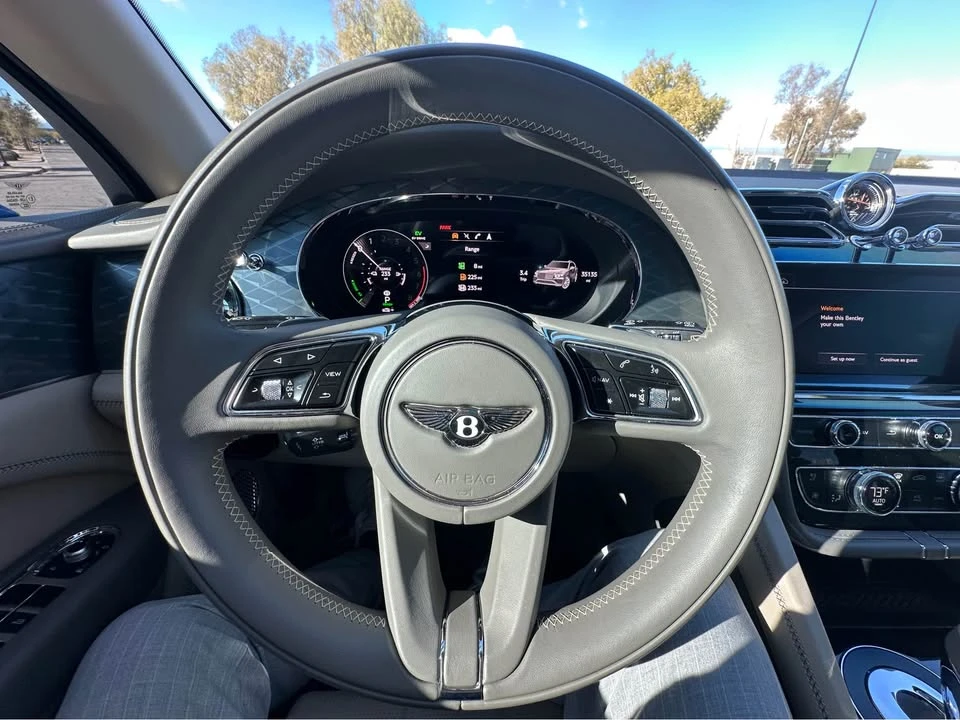 2021 Bentley Bentayga - Image 13 of 18