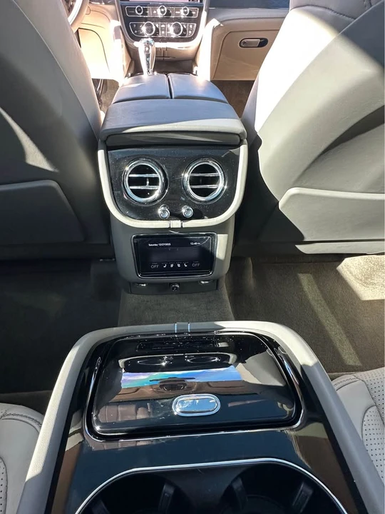 2021 Bentley Bentayga - Image 17 of 18