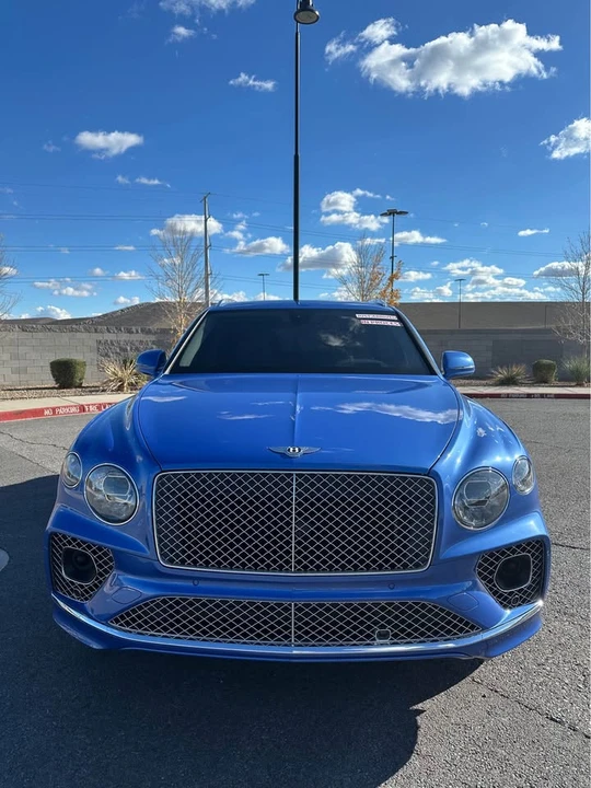 2021 Bentley Bentayga - Image 2 of 18