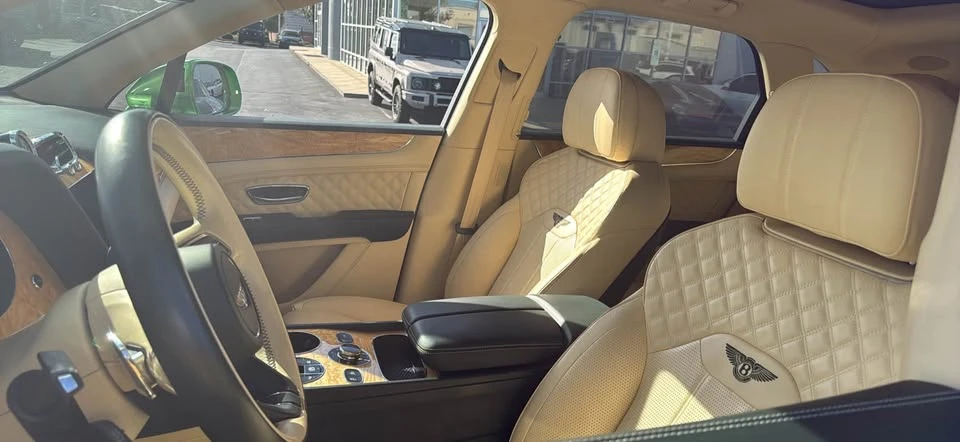 2021 Bentley Bentayga Speed - Image 15 of 17
