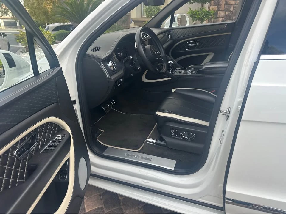2021 Bentley Bentayga Speed - Image 3 of 5