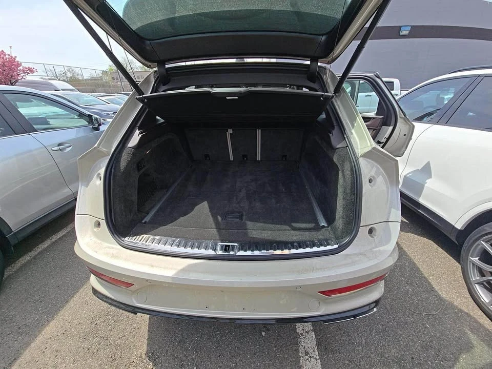 2021 Bentley Bentayga - Image 20 of 20