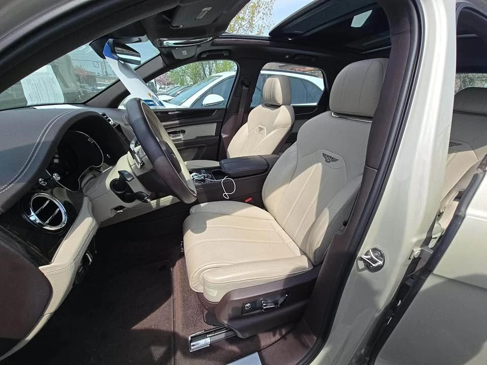2021 Bentley Bentayga - Image 10 of 20