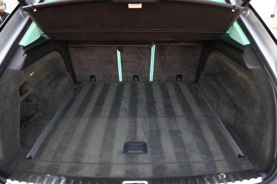 2021 Bentley Bentayga - Image 17 of 19