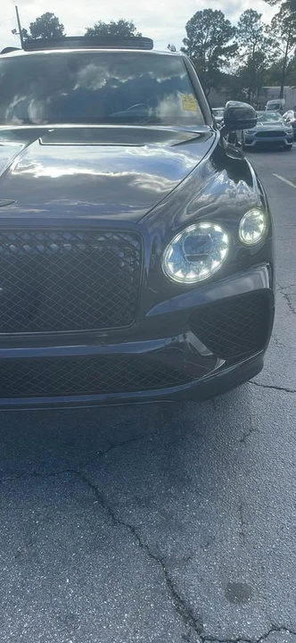 2021 Bentley Bentayga - Image 9 of 14