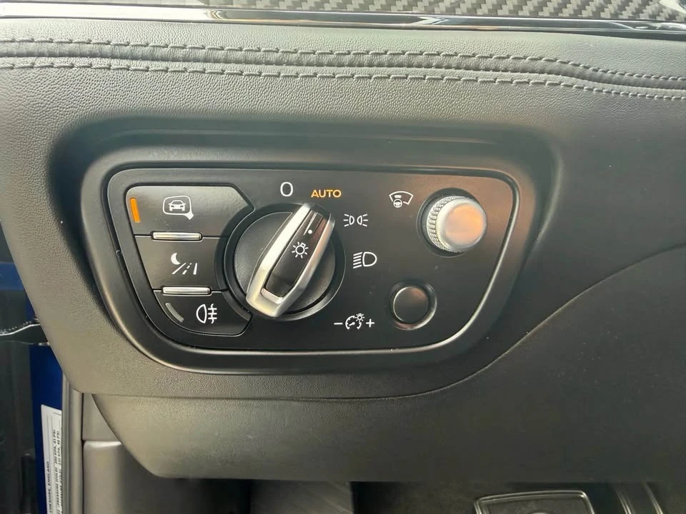 2021 Bentley Bentayga - Image 12 of 16
