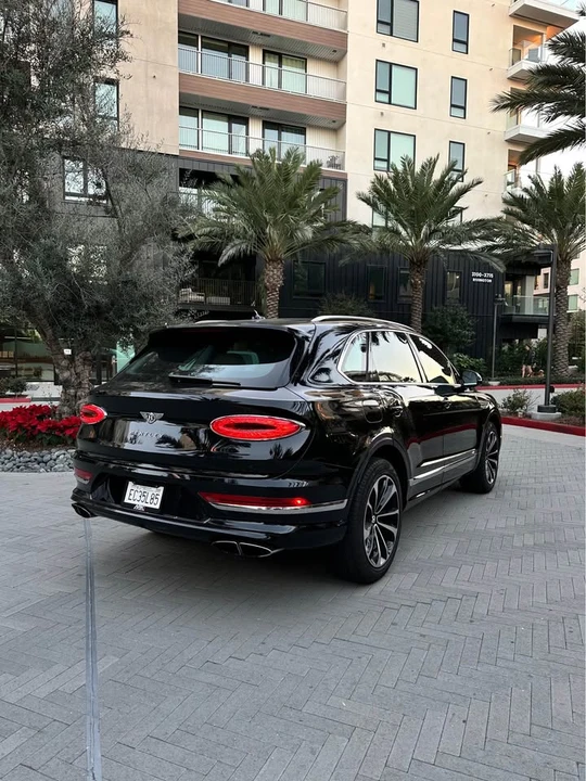2021 Bentley Bentayga - Image 5 of 12