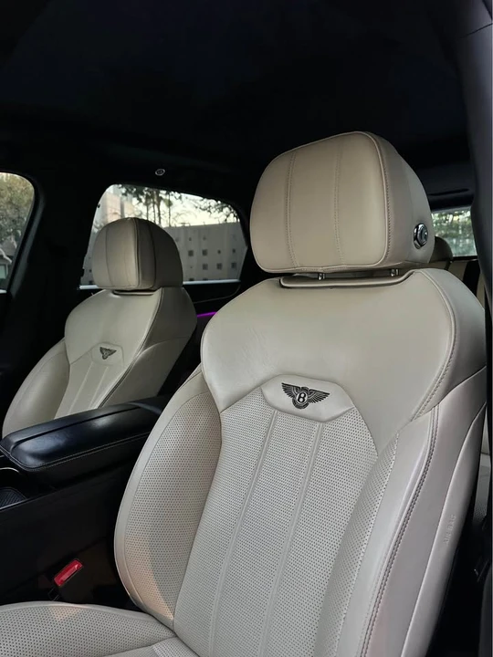 2021 Bentley Bentayga - Image 12 of 12
