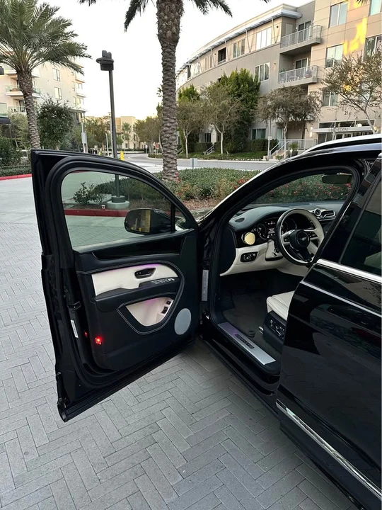 2021 Bentley Bentayga - Image 7 of 12