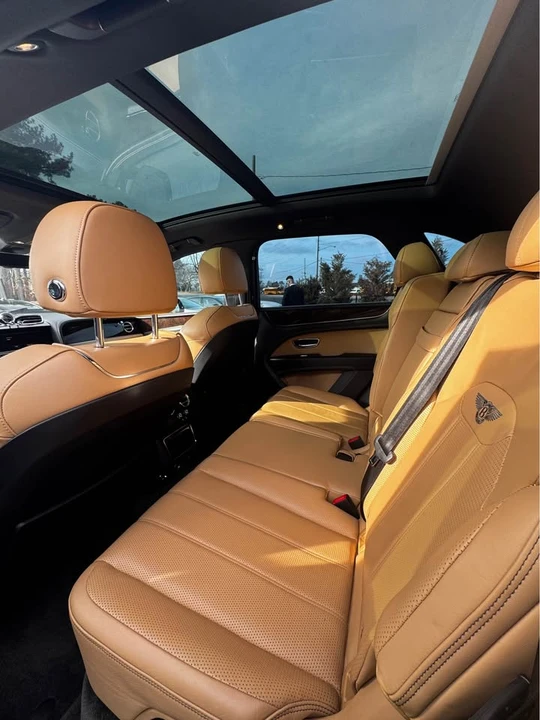 2021 Bentley Bentayga - Image 3 of 10