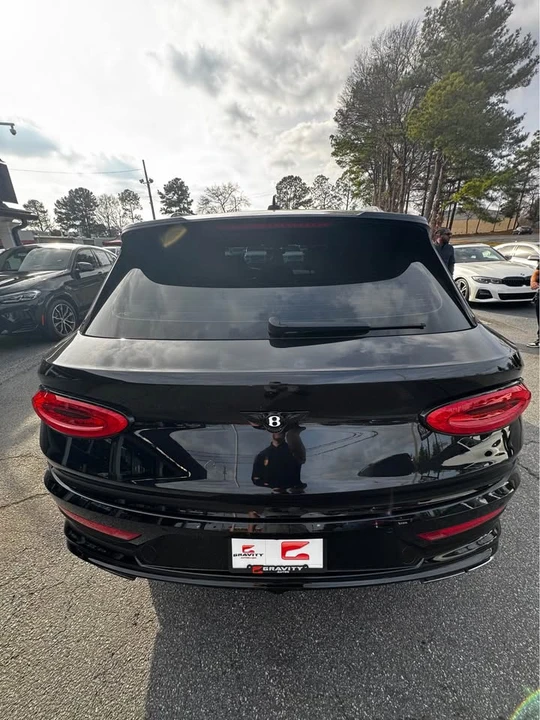 2021 Bentley Bentayga - Image 8 of 10