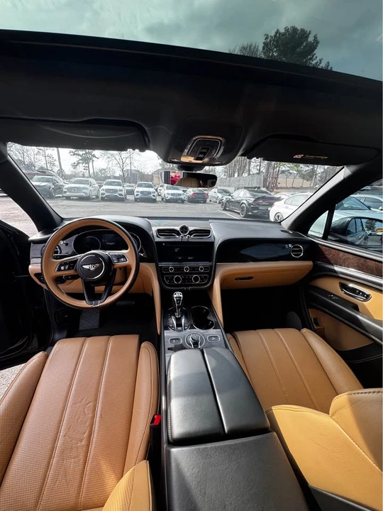 2021 Bentley Bentayga - Image 4 of 10