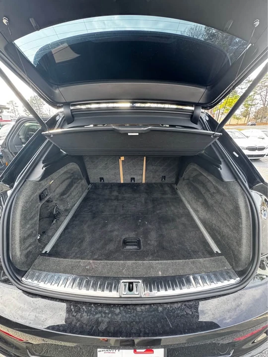 2021 Bentley Bentayga - Image 5 of 10