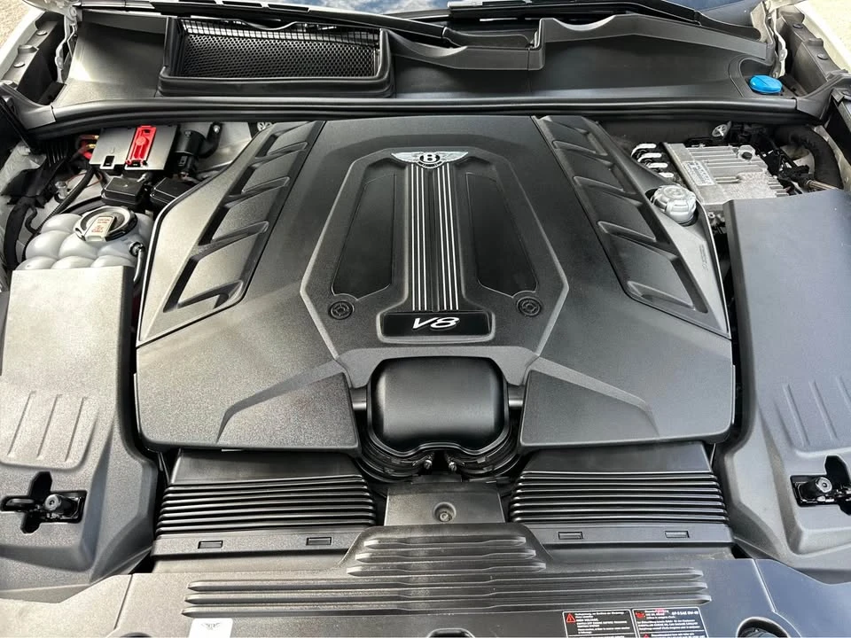 2021 Bentley Bentayga - Image 19 of 19