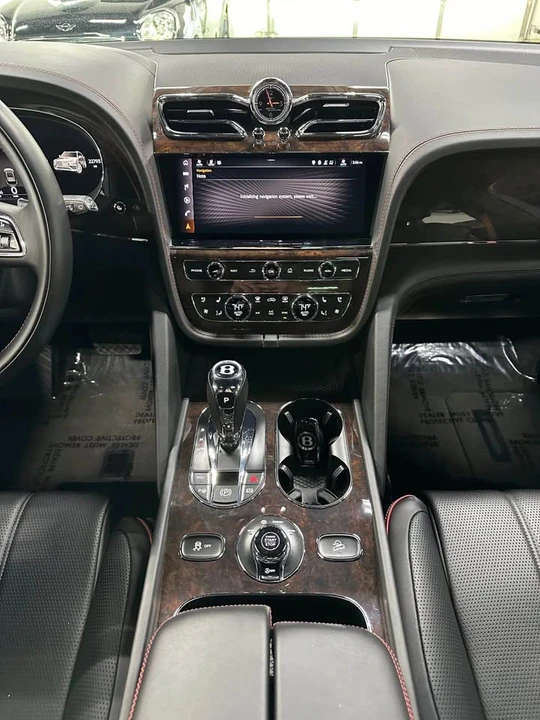 2021 Bentley Bentayga - Image 8 of 20
